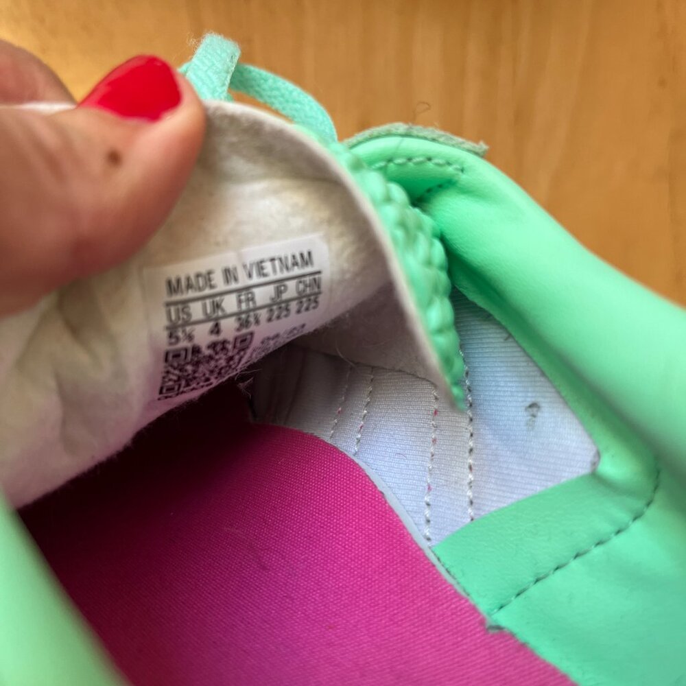 Adidas Spezials Green and Pink Platform - Picture 7 of 7